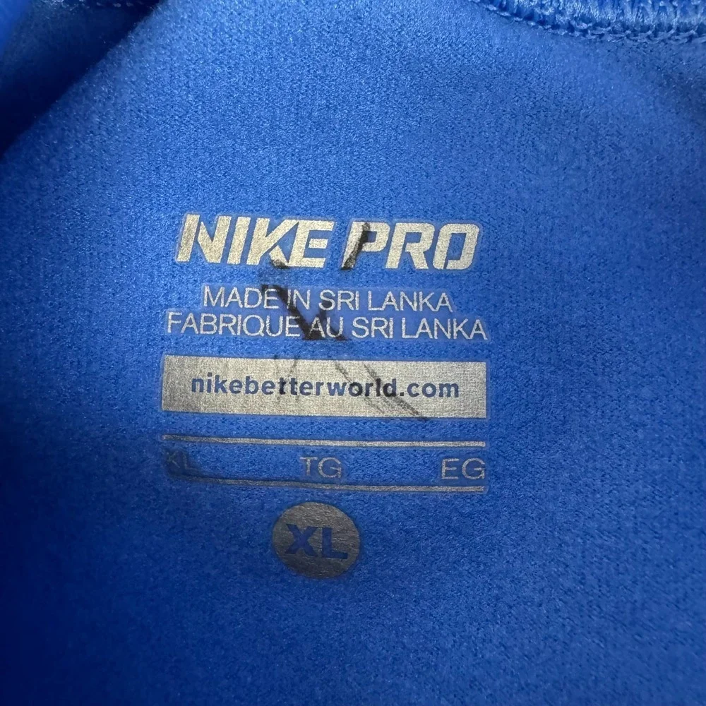 Nike item pro